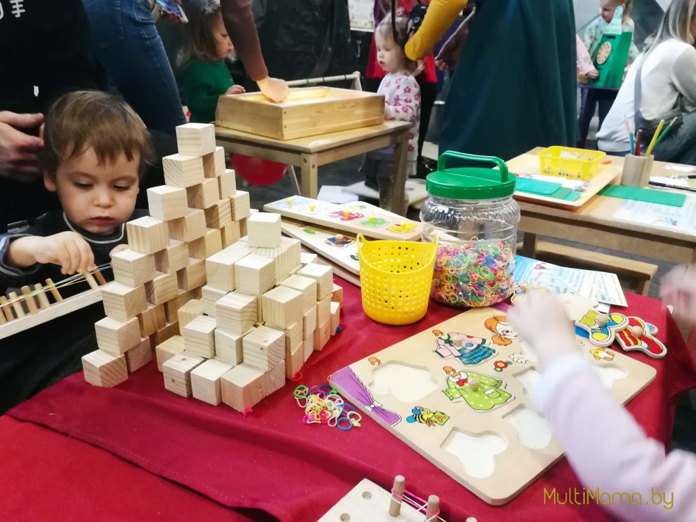 Отзыв о Новогоднем фестивале счастливого детства «MOLOKO». Вид изнутри.