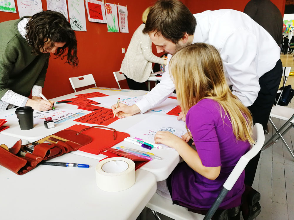 Зона магазина «ОфисМама/Офистон» (@officemamaby) на Family-fest «MOLOKO. Экошкола»