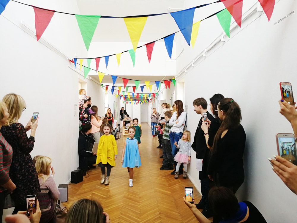 Показ детской одежды на Family-fest «MOLOKO. Экошкола»