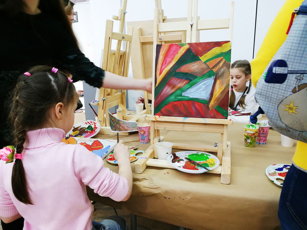 Зона АРТ-БЕЛАРУСЬ. Тематический семейный фестиваль «БУ!КИДС»