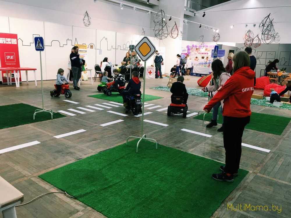 Отзыв о Семейном фестивале «БУКИДС. Профессии». Вид изнутри.